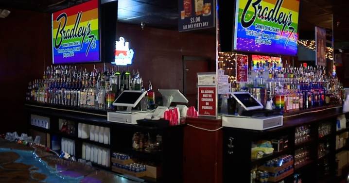 4 people killed, 11 injured when speeding car crashes into LGBTQ bar in Florida