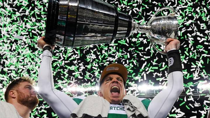 Roughriders force late fumble at goal line, beat Alouettes 25