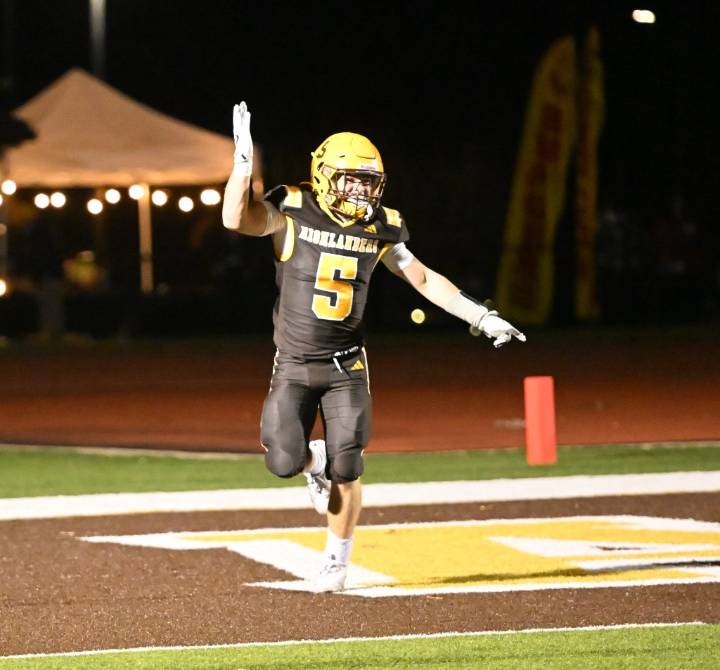 Photo Gallery from the Rochester Adams vs. Romeo Division 1 regional finals football game