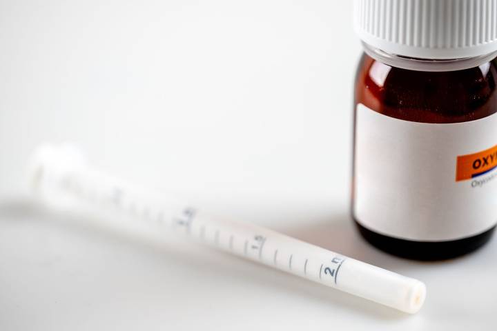 Nurse Accused of Replacing Patient's Oxycodone with Household Cleaner