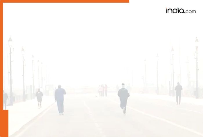 India Gate disappears in Delhi's toxic smog as AQI slumps to 'very poor' category, WATCH video of the War Memorial fading