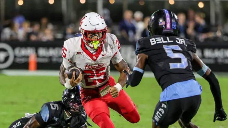 Houston survives 'Space battle' over UCF with 30