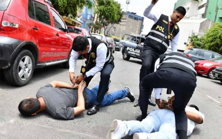 Publicaron norma para procesar a menores de 16 y 17 años que delincan como adultos