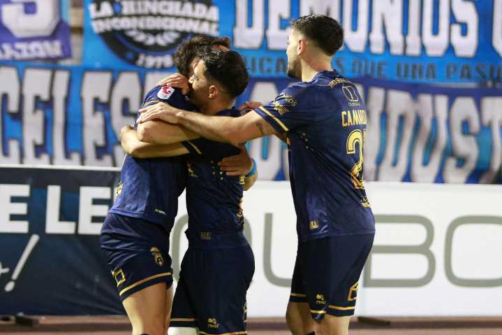 Triunfo en la última fecha: Ariqueños llegan con la moral en alto a los playoffs