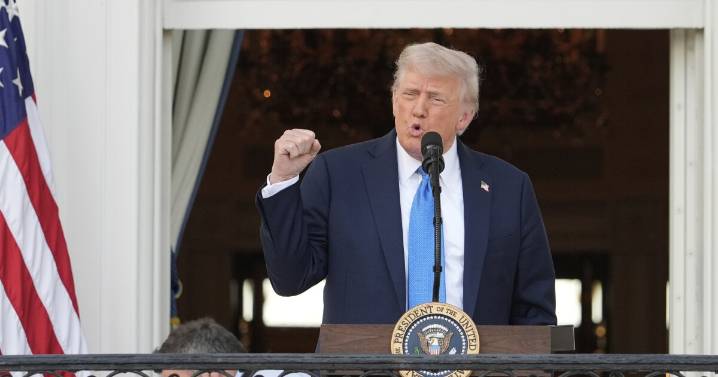 Trump administration announces plan for new oil drilling off the coasts of California and Florida