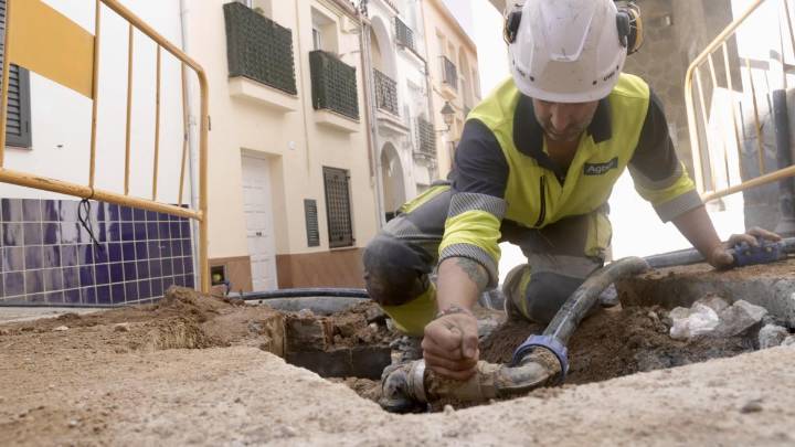 La Diputació asesorará a los municipios que quieran municipalizar el servicio de agua potable