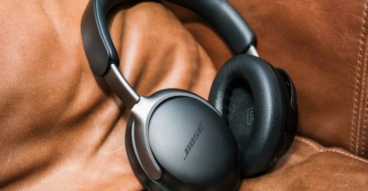 Bose and Sony headphones are up to $200 off in the run
