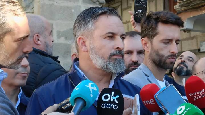 Abascal avanza que Vox no moverá pieza con el relevo de Mazón hasta que el PP "se aclare"