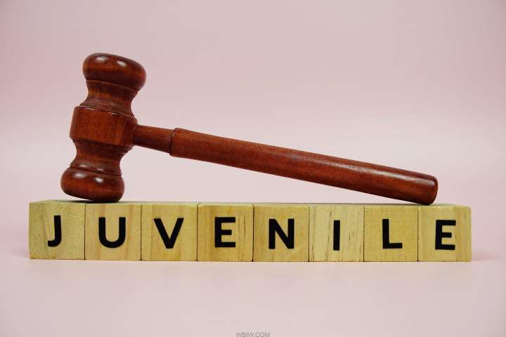 Juvenile arrested on drug, alcohol charges after disturbance at Thornton Park