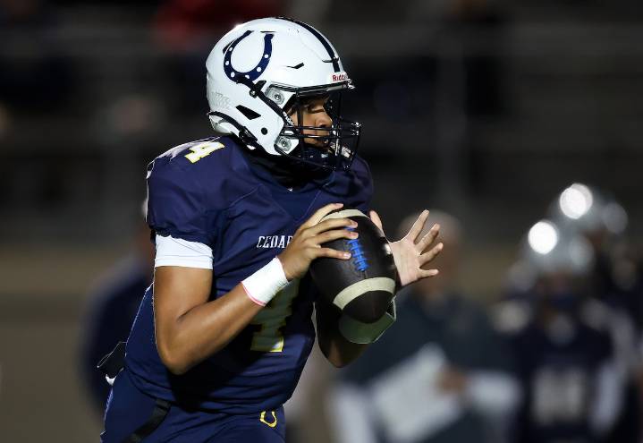 Cedar Cliff’s playoff campaign rolls on behind skilled, confident QB Jalen Hinton