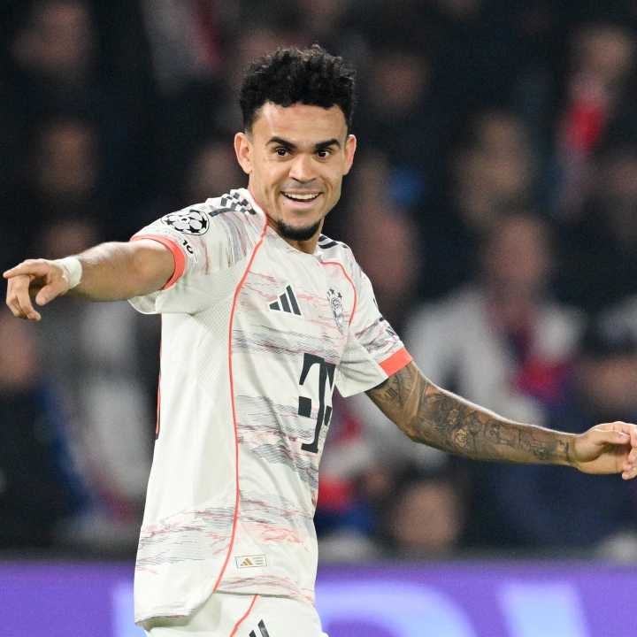 Luis Díaz: Doblete y expulsión ante PSG en la victoria del Bayern por Champions League