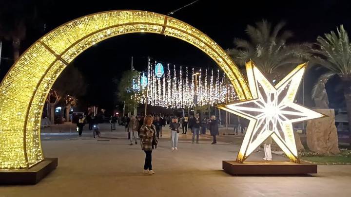 VÍDEO | El nuevo Paseo Marítimo enciende las luces de Navidad