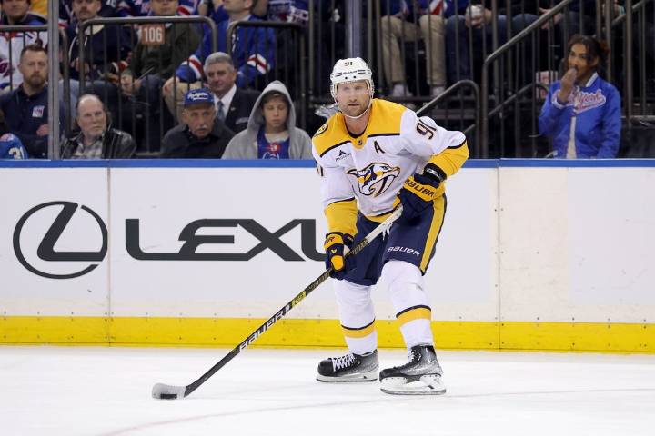 Deadspin | Steven Stamkos gives Predators OT win over Pens in Stockholm