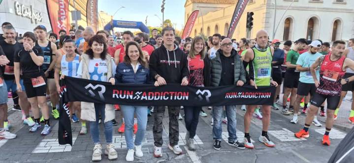 Más de 1.000 atletas participan en una carrera benéfica en Castellón