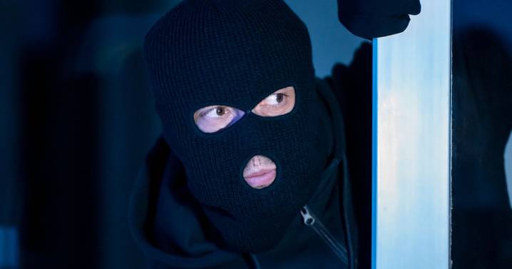 Britain's biggest burglary hotspots revealed as homeowners issued winter warning