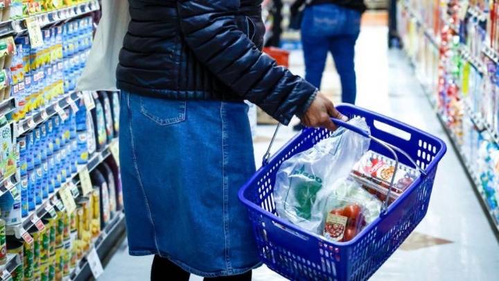 Crisis alimentaria en Nebraska: organizaciones se movilizan ante la suspensión de beneficios SNAP