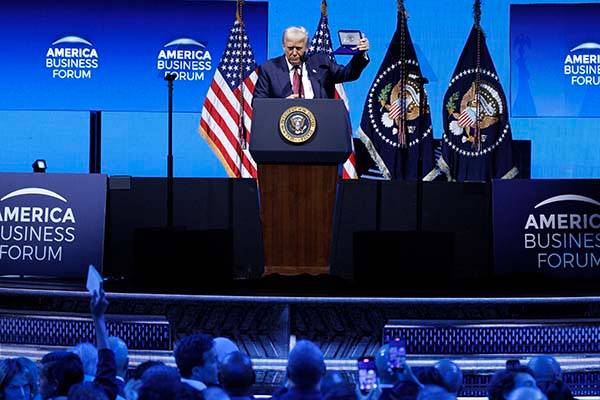 Trump reafirma que no irá al G20 en Sudáfrica y cuestiona que ese país esté en el bloque