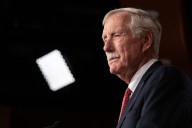 Angus King Votes to Advance Funding Bill to Reopen Government