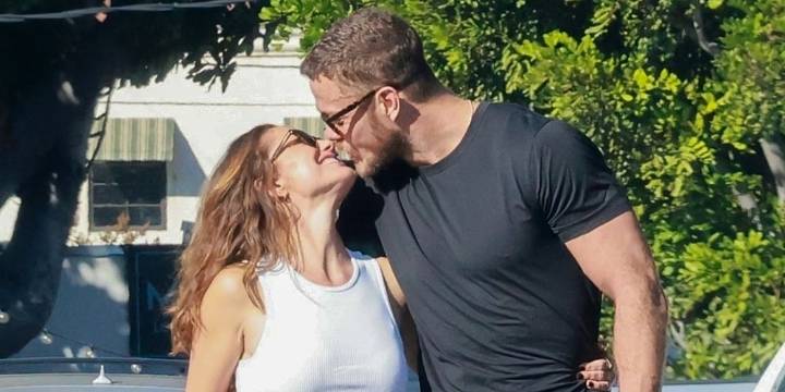 Minka Kelly & Dan Reynolds Are All About the PDA During LA Lunch Date | Dan Reynolds, Minka Kelly