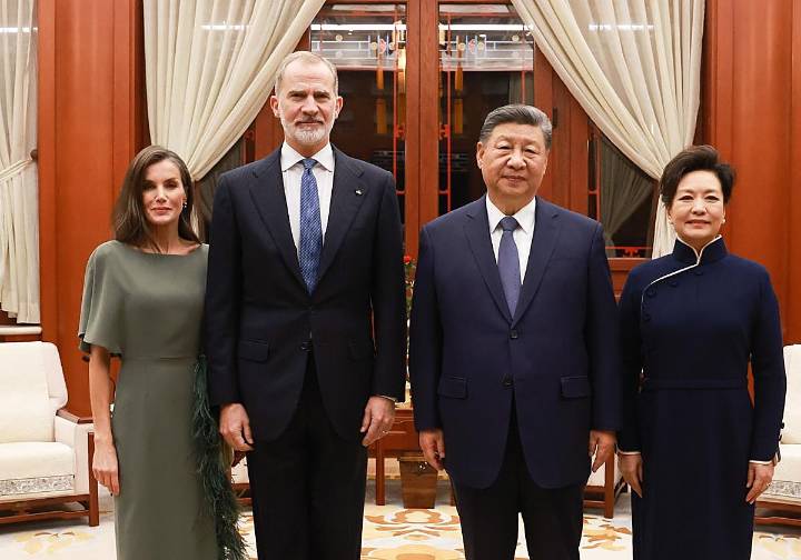 Felipe VI reclama «certidumbre y marcos claros» para las empresas españolas en China