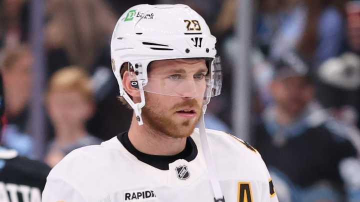 Marco Sturm Gives Update On Elias Lindholm After Full Bruins’ Practice