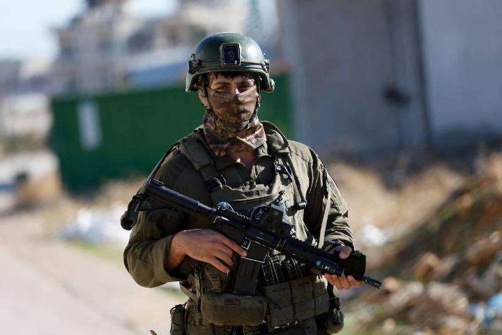 Israel returns 15 more Palestinian bodies to Gaza in latest ceasefire exchange