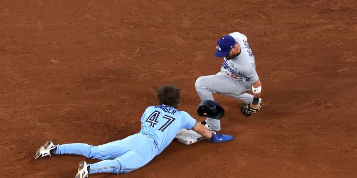 World Series Game 6 ends with game-saving double play