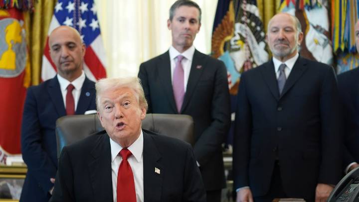 Trump announces deal with two drugmakers to lower prices of weight