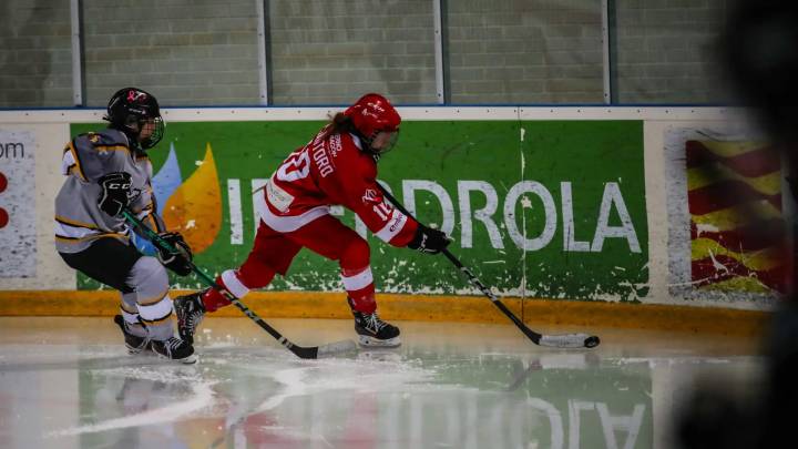 Batacazo del Club Hielo Jaca ante un Puigcerdà superior