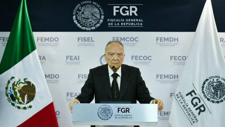 Senado acepta renuncia de Gertz Manero a la FGR para ser embajador