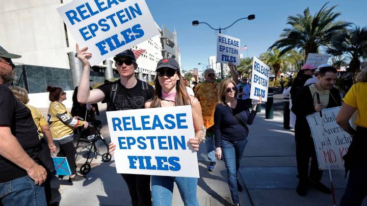 En cambio de postura, Trump apoya voto de republicanos de cámara baja sobre archivos de Epstein