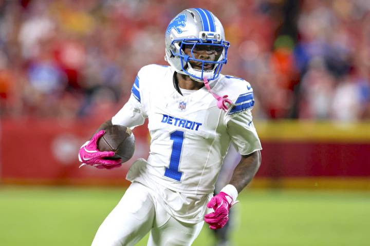 Jamie Calandro's Week 12 Fantasy Football Rankings - The Industry's Top Accuracy Ranker