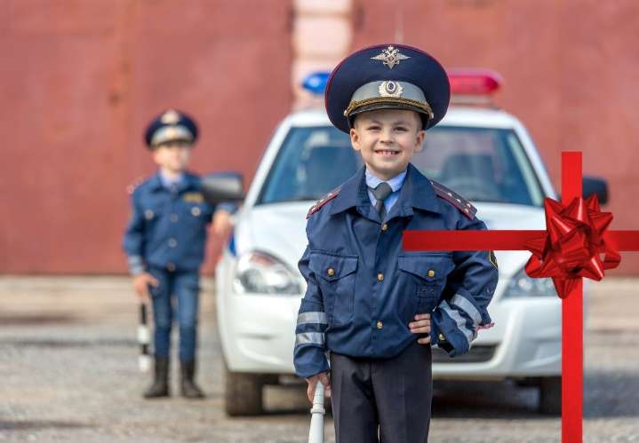 Policía de Fishers organiza subasta silente por una noble causa
