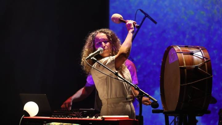 A ponte entre a música galega e latinoamericana de Belém Tajes gaña o Premio Narf