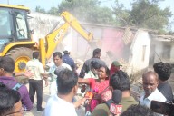Eviction drive at biggest slum in Bhubaneswar to construct road