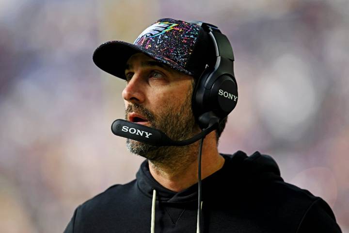 Deadspin | After bye and with fresh reinforcements, Eagles head to Green Bay