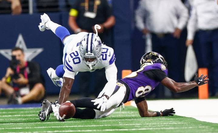 Deadspin | Cowboys waive CB Kaiir Elam, add RB Malik Davis