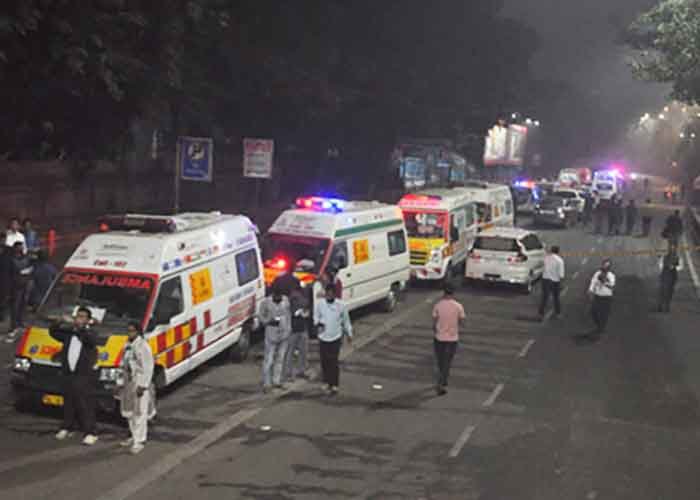 Red Fort Blast: Rahul, Priyanka, Mamata Banerjee express shock, extend condolences to bereaved families