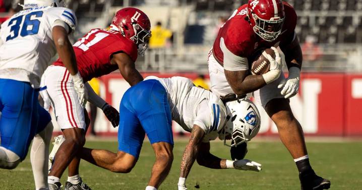 No. 10 Alabama cruises past FCS opponent Eastern Illinois 56