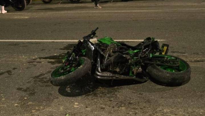 Impactante accidente en Nezahualcóyotl: motociclista muere tras chocar con camioneta