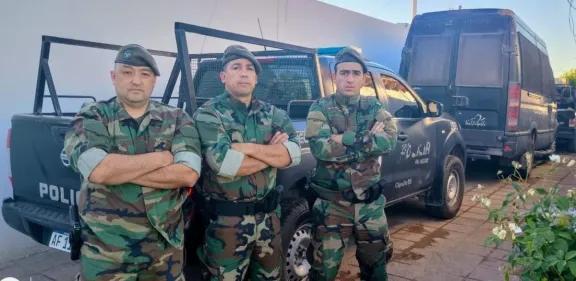 Policías del Grupo COER salvaron la vida de una bebé que llegó sin respirar al destacamento de Ferri