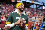 Why Was Anthony Davis Wearing Packers Jersey vs Trail Blazers? Mavs Star’s Actions Explained Amid Injury Update