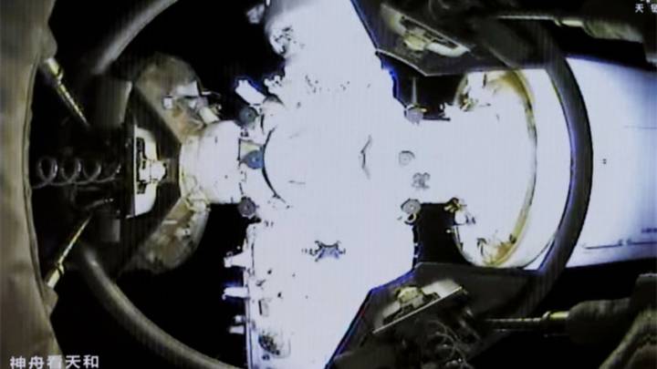 China working on returning Shenzhou-20 astronauts after space debris impact