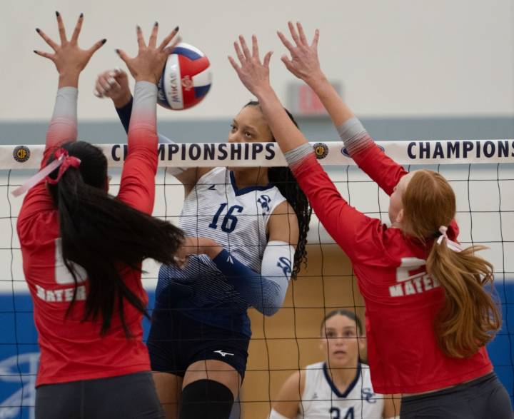 Mater Dei girls volleyball loses to Sierra Canyon in Division 1 final