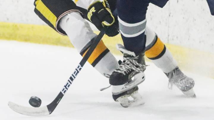 West Shore hockey dominates Elizabethtown, earns first victory of the season