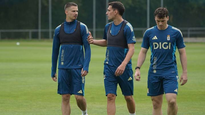 El Real Oviedo ya prepara la visita a San Mamés: tres ausencias para Carrión
