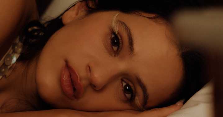 Se acabó la Motomami: Rosalía explora la divinidad y la música clásica en LUX