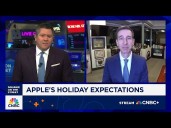 Apple will gain more AI functionality over time, says D.A. Davidson’s Gil Luria