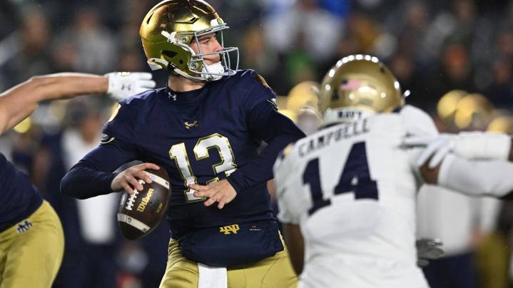 Carr throws 3 TD passes on snowy night to lead No. 10 Notre Dame past Navy, 49