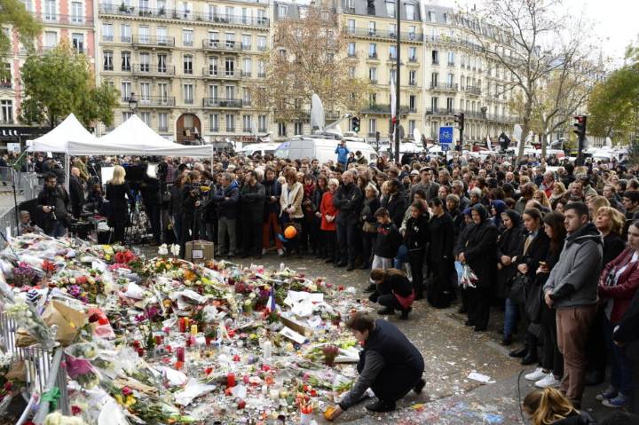 Francia conmemora los 10 años de los atentados del 13 de noviembre con homenajes a las víctimas y supervivientes